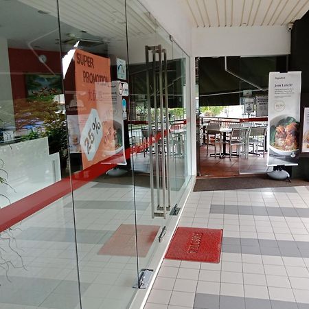 Hotel Zamburger Bukit Segar Cheras Exterior photo