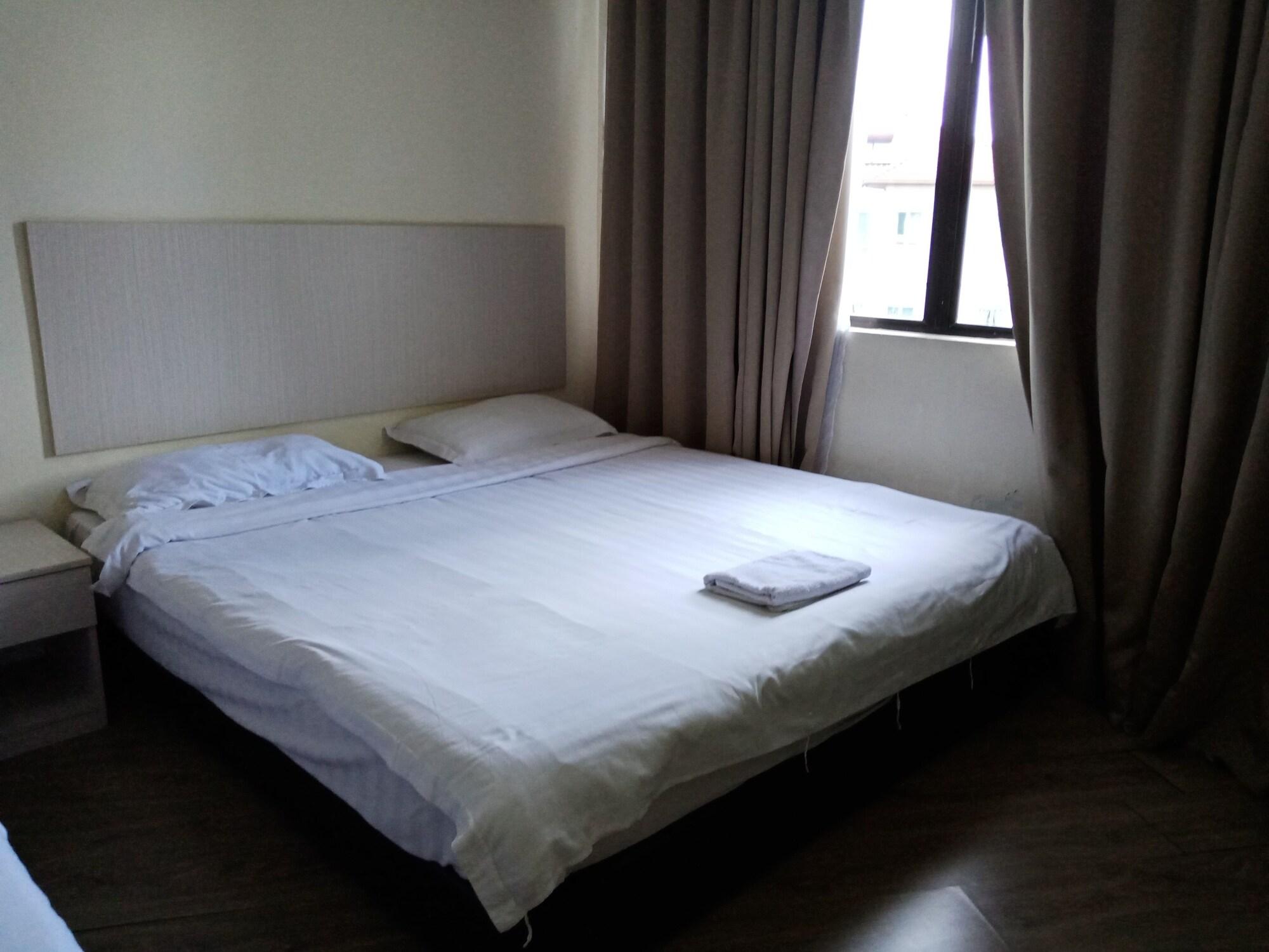Hotel Zamburger Bukit Segar Cheras Exterior photo