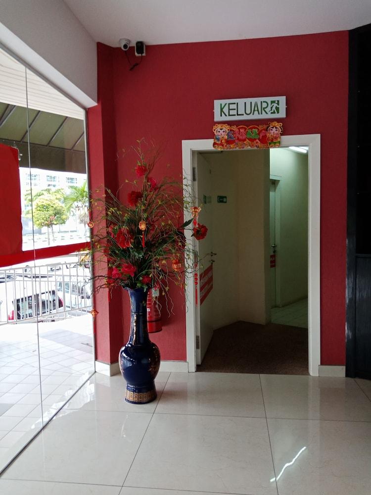 Hotel Zamburger Bukit Segar Cheras Exterior photo